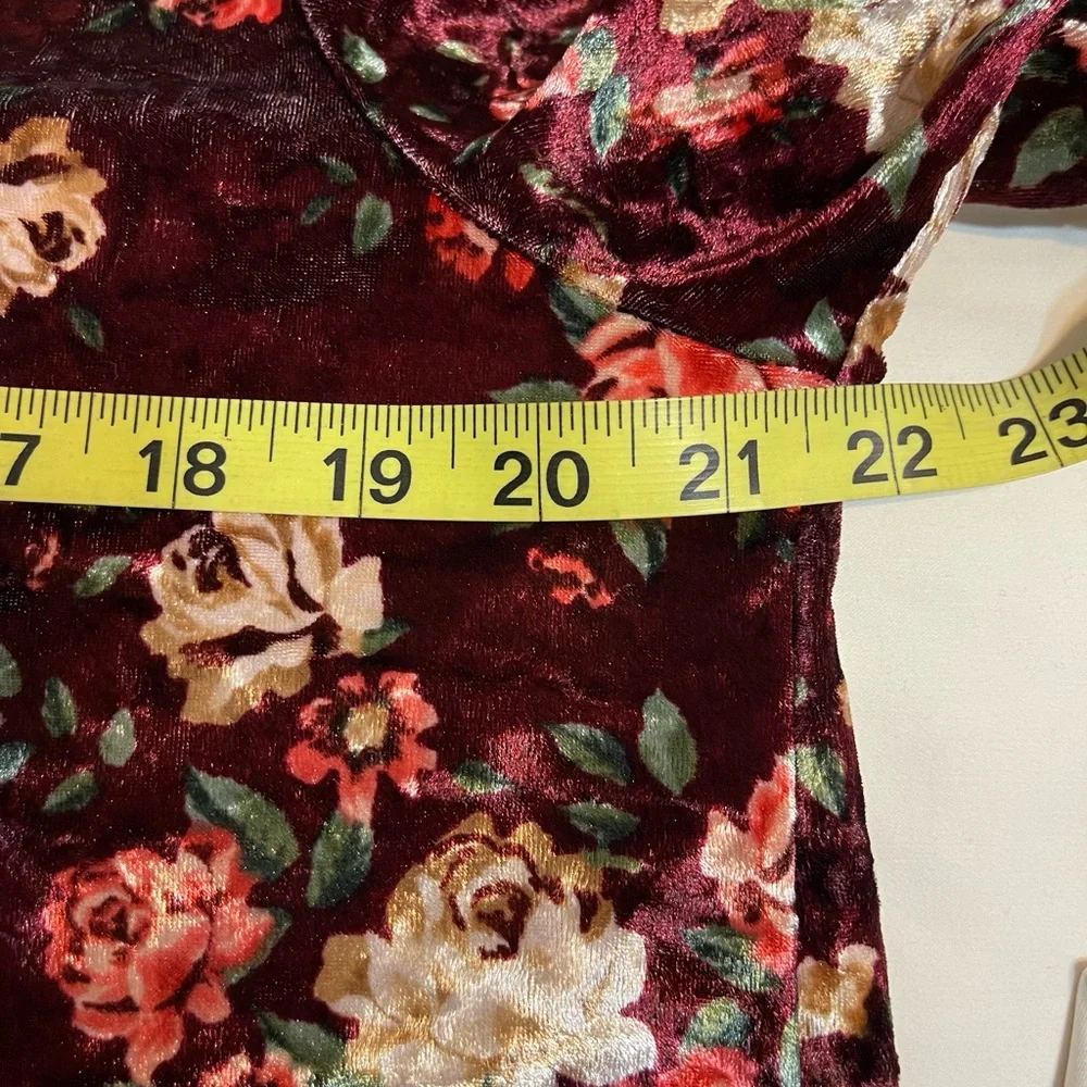 🆕🌺LULAROE MAURINE Floral Velvet Dress🌺 - Picture 8 of 14